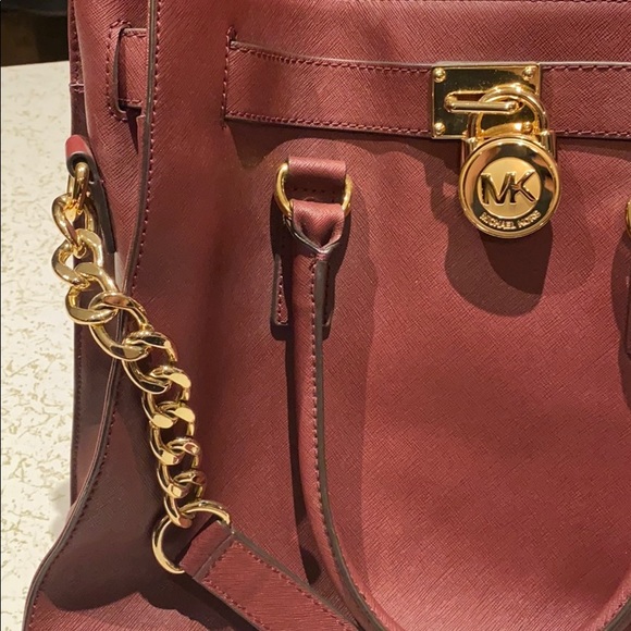 Michael Kors purse with matching wallet. (real) - Picture 5 of 8